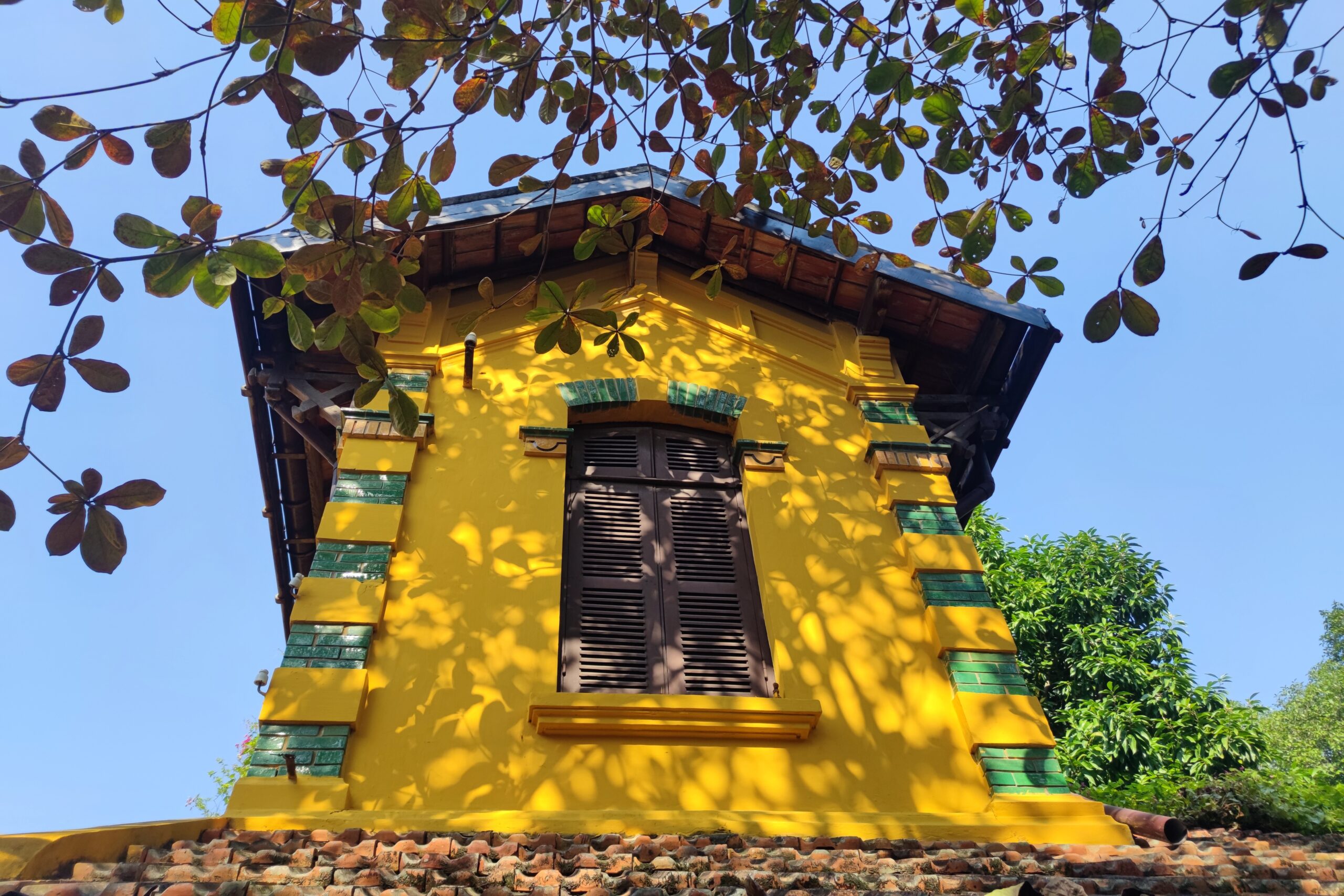 Experience Vietnam, Hanoi Uncles Ho home