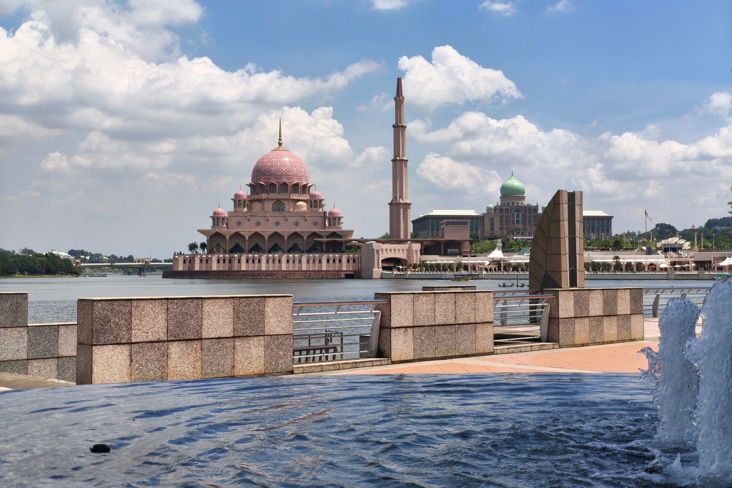 Malaysia, Putra Jaya, Pink Mosque